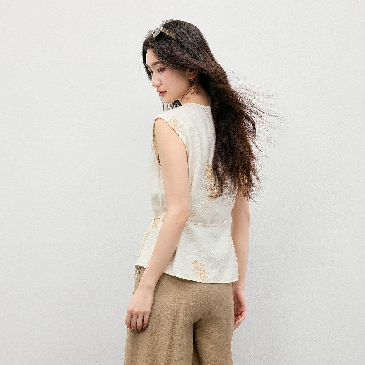 SENTUBILA Women's Sleeveless C - огляд і ціна Embroidery Removal