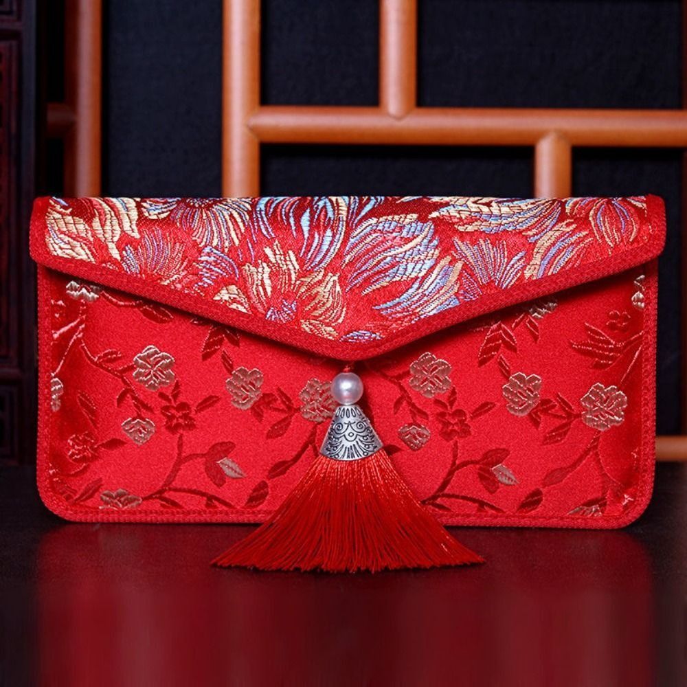 Embroidery Word Art Silk Cloth - огляд і ціна Embroidery Red