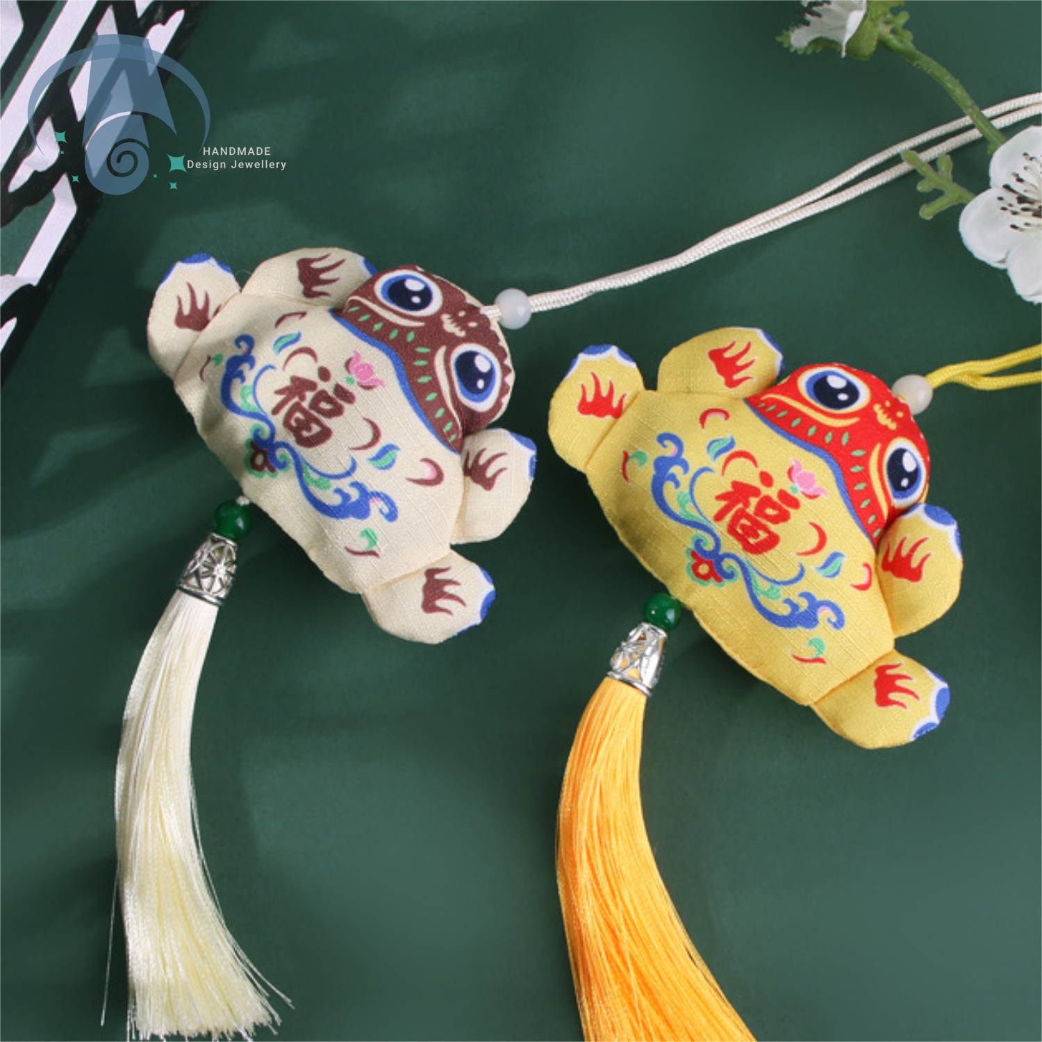 Sachet Pendant Golden Toad Des - огляд і ціна Embroidery Alphabet Designs