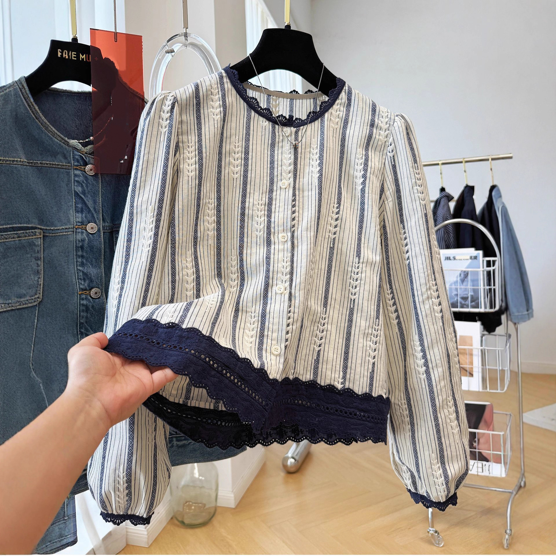 Women's Striped Lace Trim Blou - огляд і ціна Embroidery A