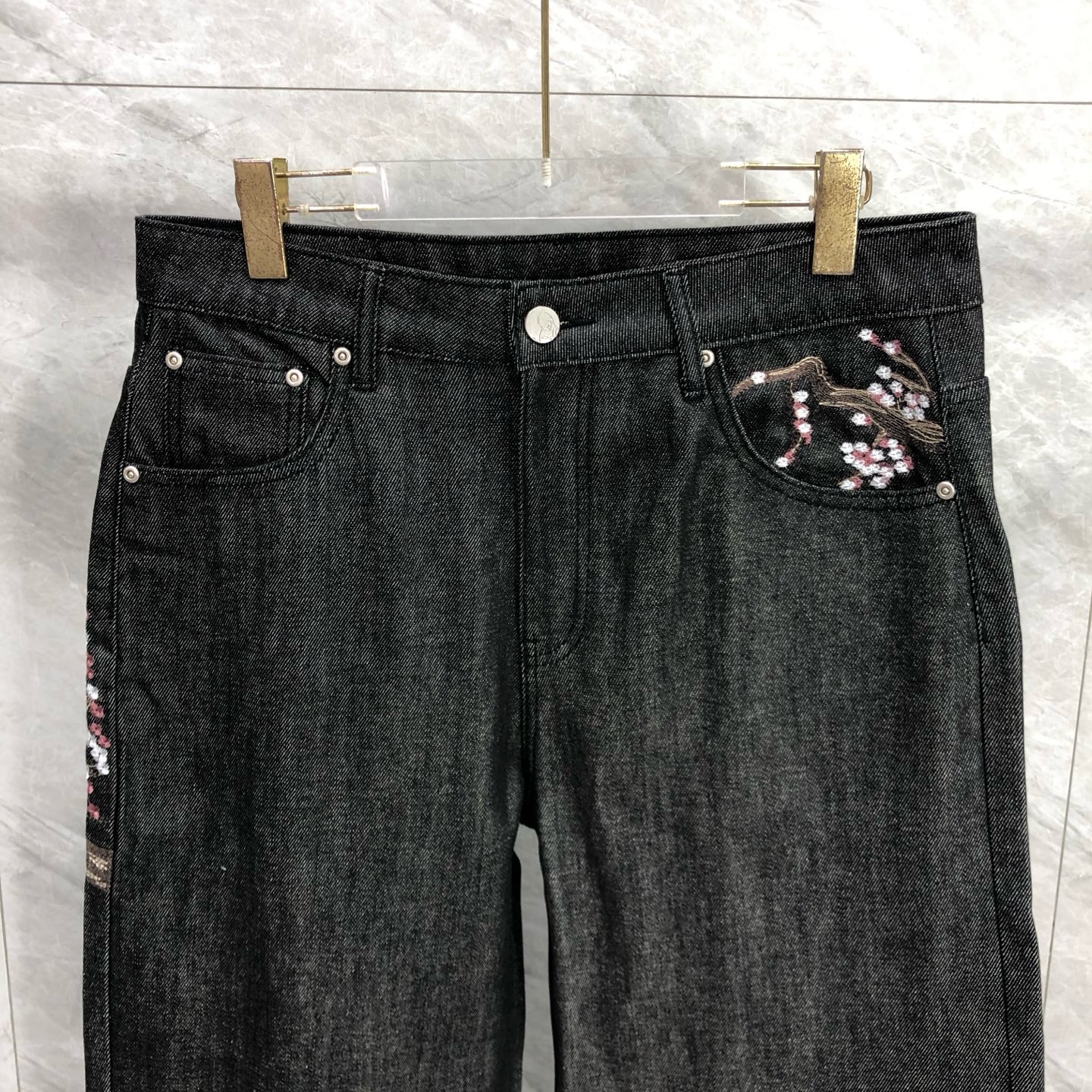 Derschutze Heavy Industry Embr - огляд і ціна Embroidery Jeans Sakura
