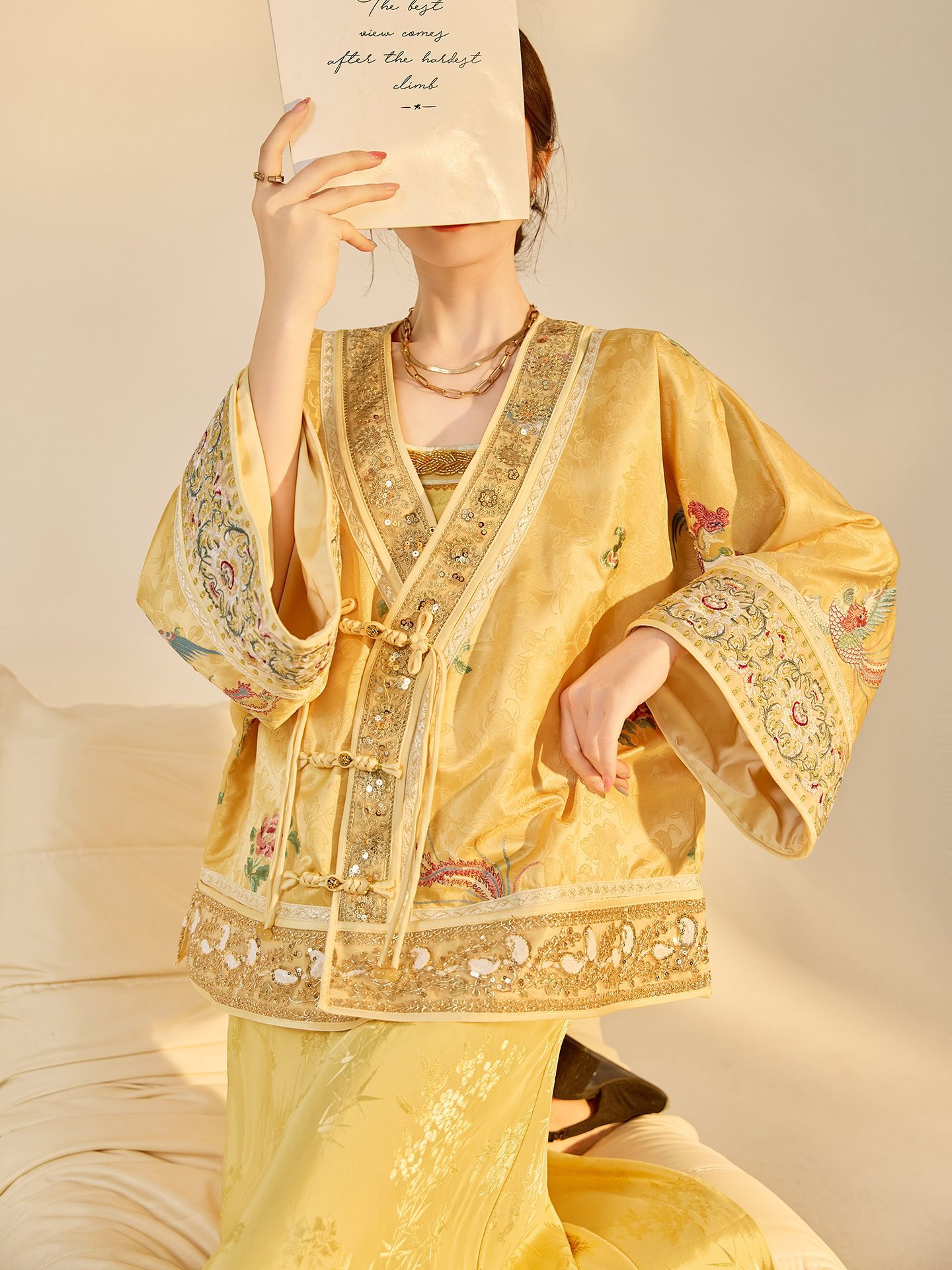 Autumn New Fashion V-neck High - огляд і ціна Embroidery A